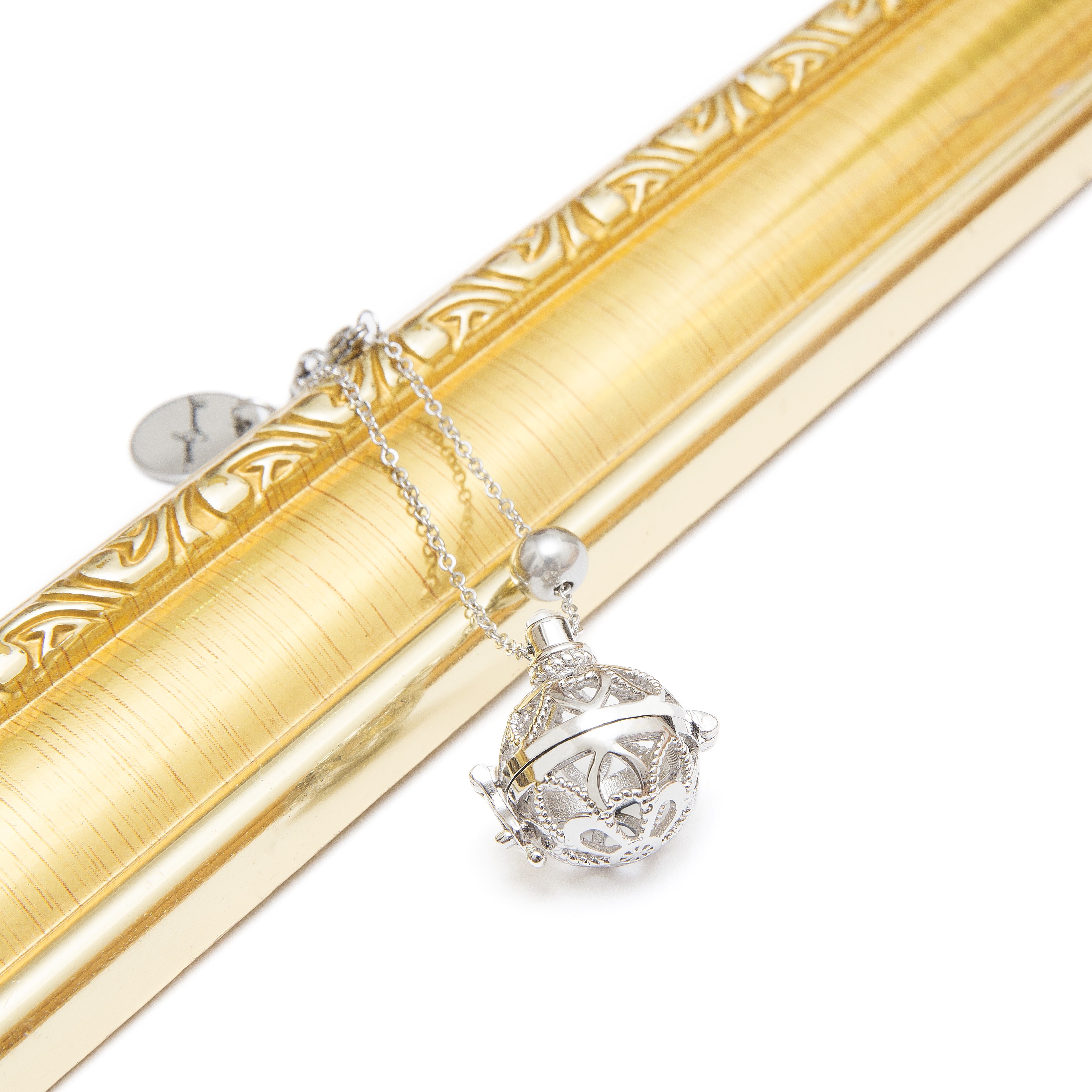 DGB015 Eternity sphere shaped diffuser pendant braclet